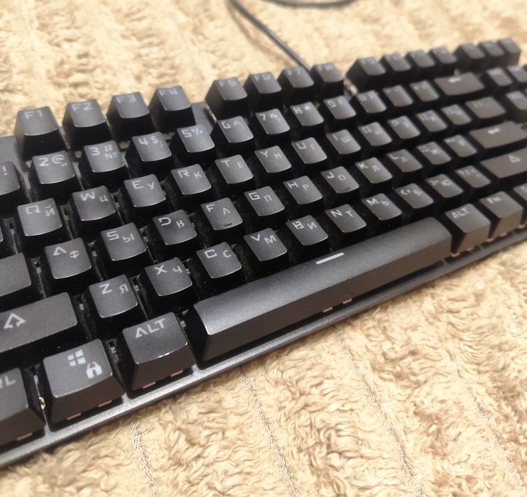 Продам клавиатуру,в отличном состоянии.