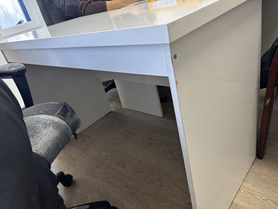 Продам парты и столы