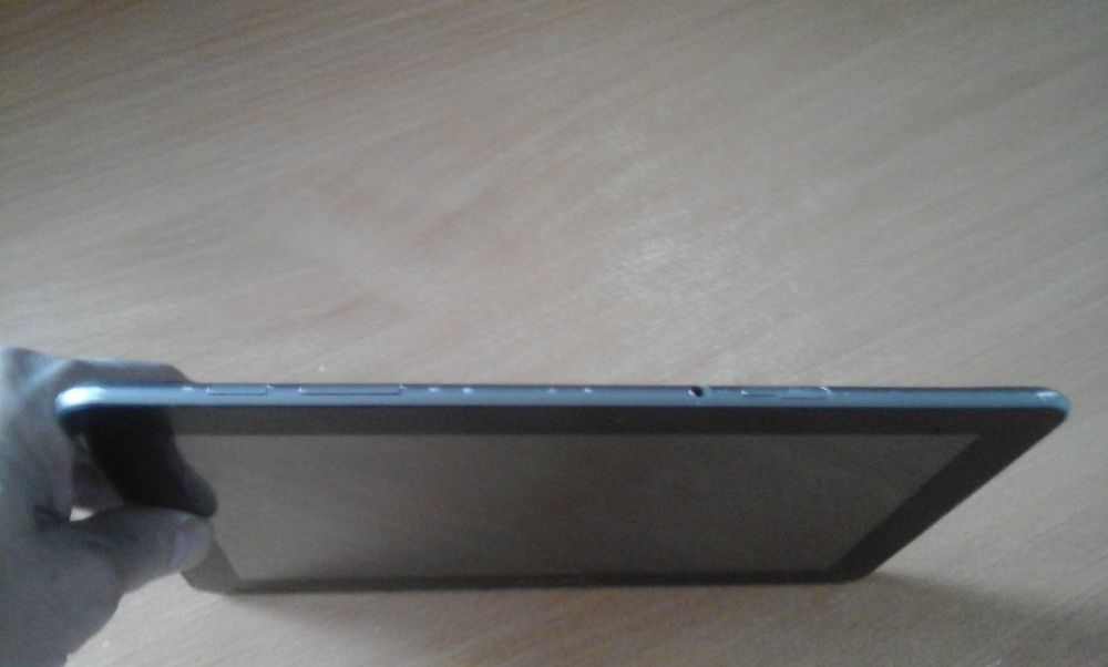 Планшет Samsung Galaxy Tab 10.1 GT-P7500 16 Gb