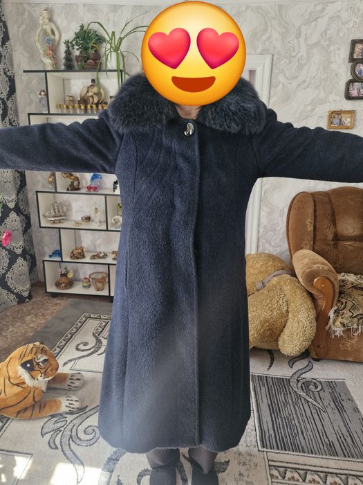 Пальто  зимнее  .