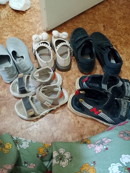 Детская обувь на 6-8 лет