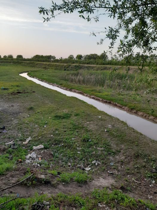 «Учаска сотилади.баликчилик хам килишга жой бор»…………………….