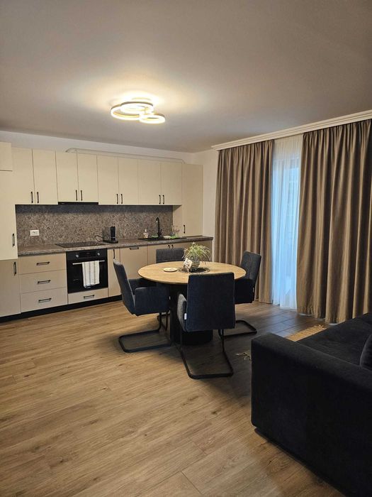 Apartament de închiriat în bloc nou!