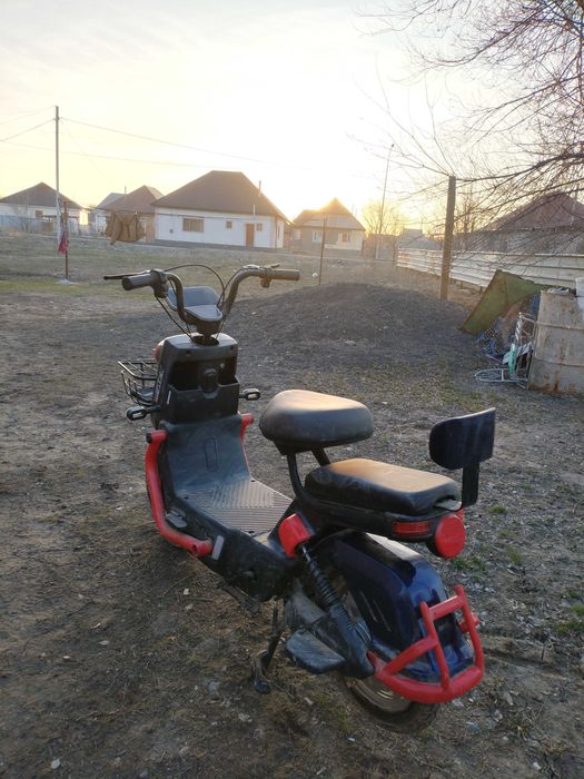 Срочно продаётся электро скутер танк