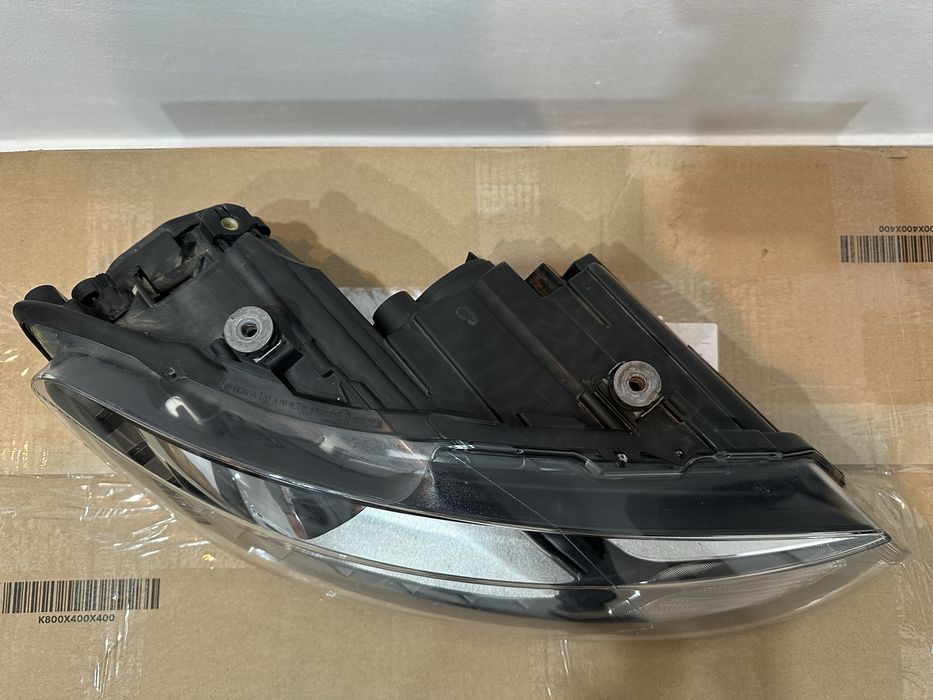 Far original dreapta vw polo 6R xenon led 2009-2014 Europa