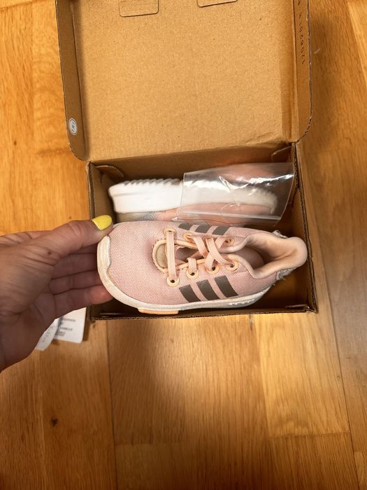 Adidas marimea 20