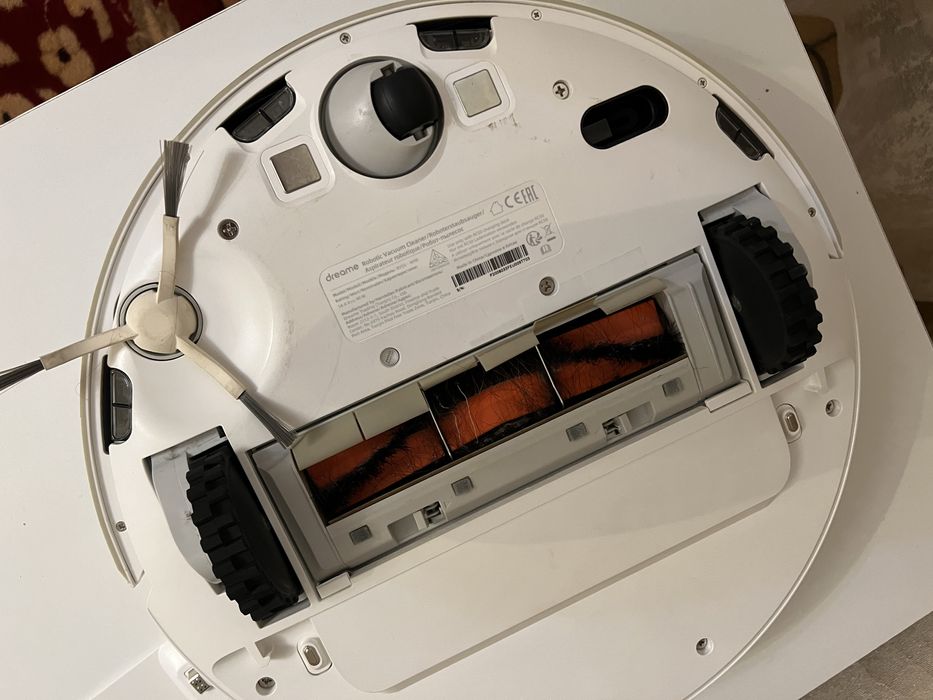 Продам робот пылесос Dreame