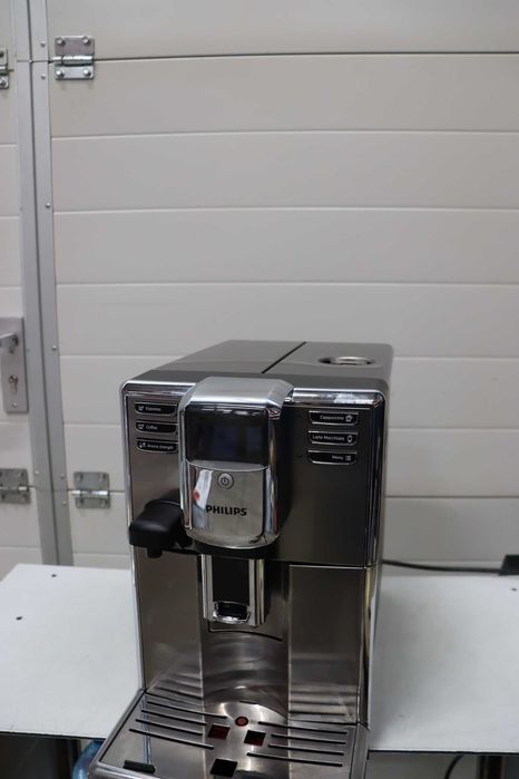 Кафеавтомат Saeco Incanto HD8917, Кафемашина, Cappuccino, Керамична мелачка, Авт. почистване, 15 Бара, 1.8л