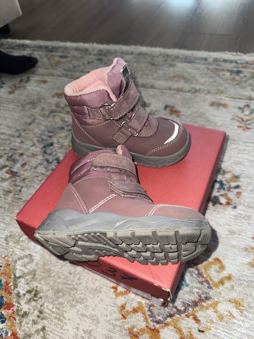 Продам ботинки для девочки