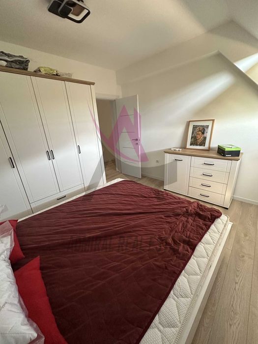 Дава се под наем Тристаен апартамент в Варна, Изгрев - 115 кв.м за 1000 € - Снимка #2