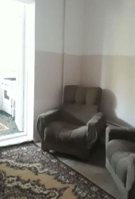 Срочно продаётся Юнусабад 10-кв 3/2/9