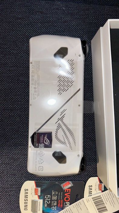 Asus ROG Ally z1 Extreme