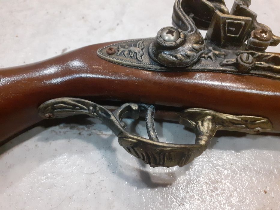 Красив кремъчен пистолет,пищов,оръжие