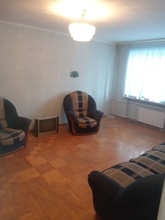 Продам 4-комнатную квартиру