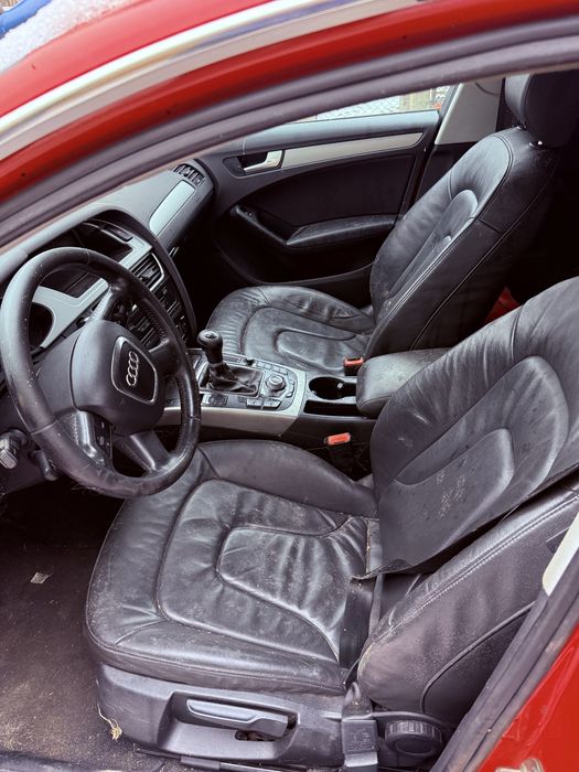 Vând Audi A4 B8 avariat