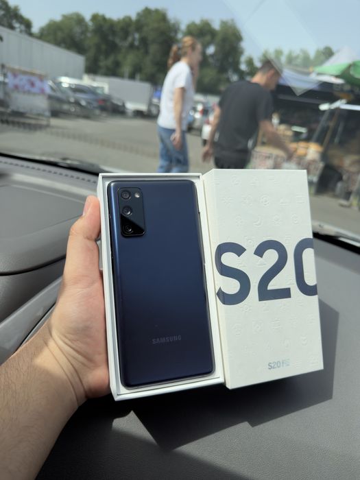 Продам Samsung Galaxy S20Fe