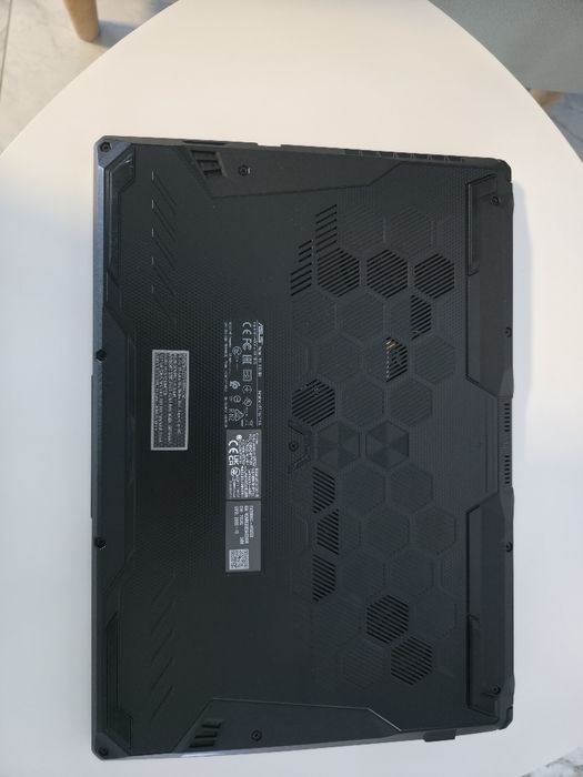Vand laptop Asus Tuf Gaming F15 in stare perfecta
