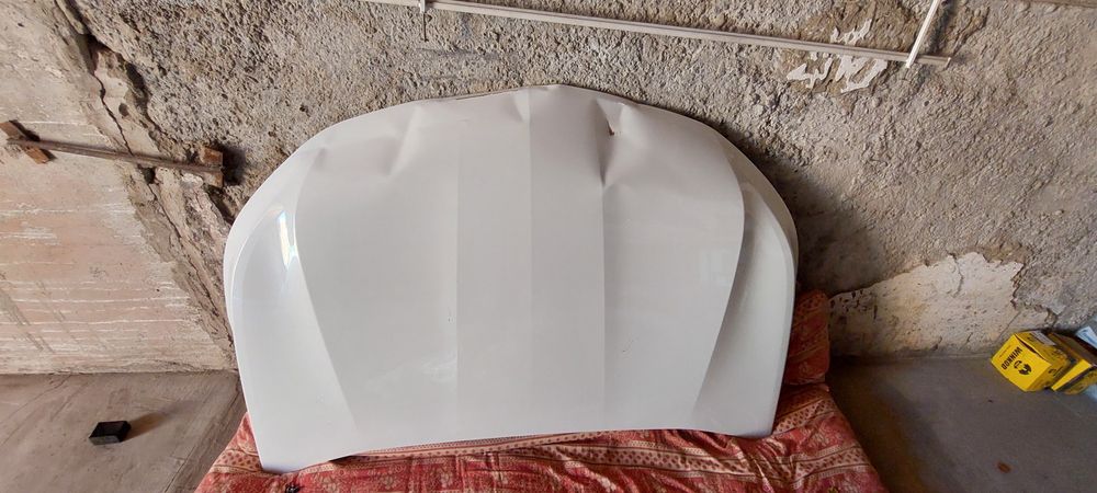 Продаю капот на шевроле оникс