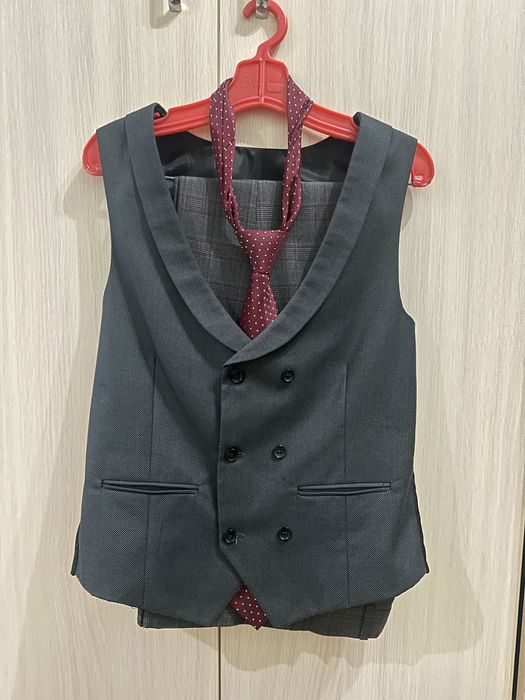 Костюм  тройка классический