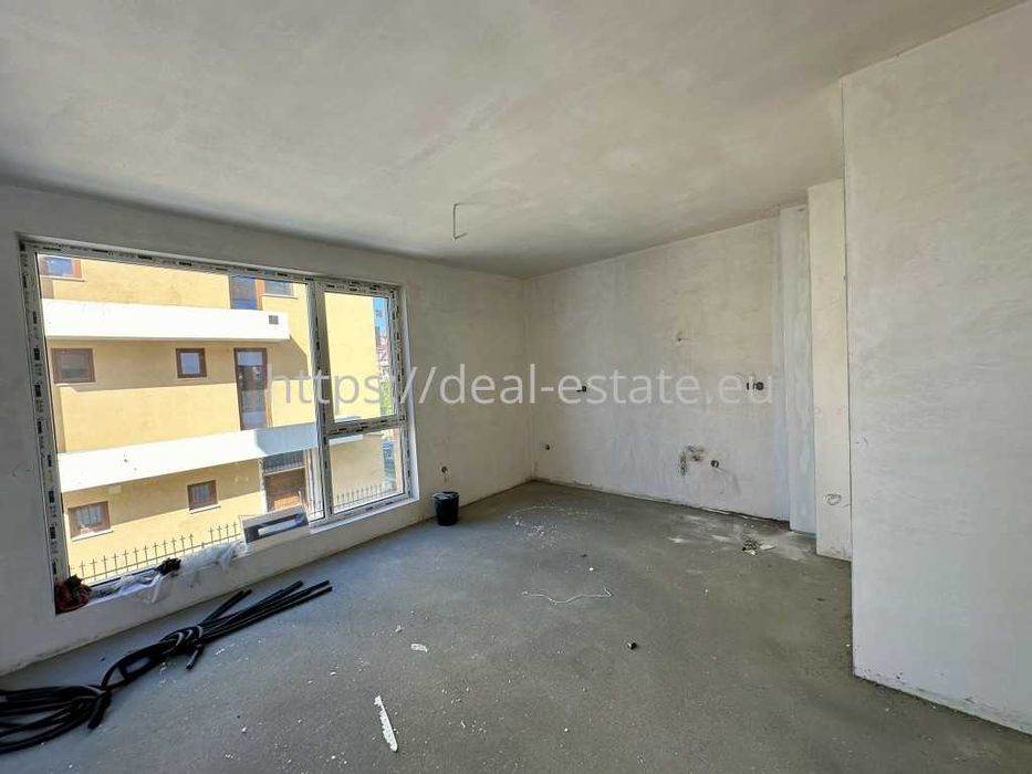 Продава се Тристаен апартамент в Благоевград, Широк център - 92 кв.м за 1000 €/кв.м - Снимка #1