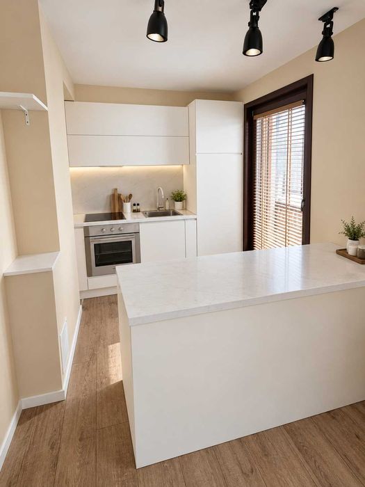 Дава се под наем Двустаен апартамент в София, Изток - 70 кв.м за 550 € - Снимка #2