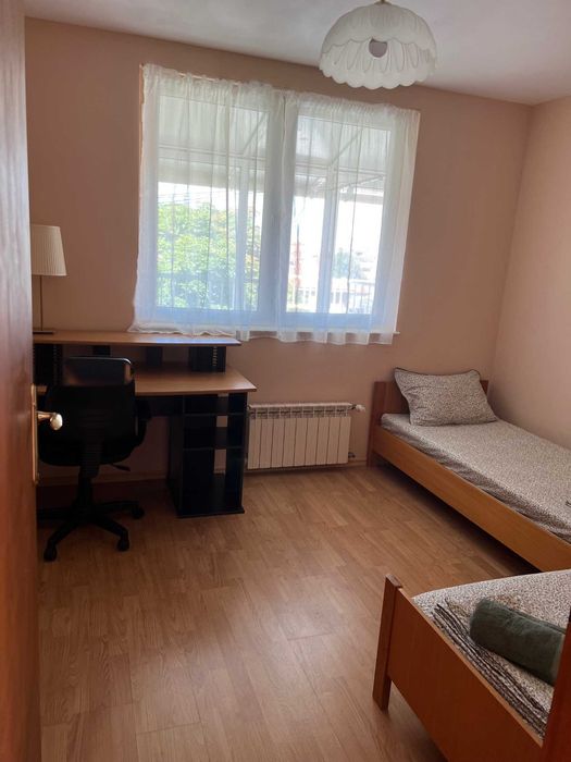 Дава се под наем Тристаен апартамент в София, Център - 89 кв.м за 1200 € - Снимка #2