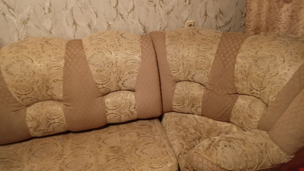 Продам диван б/у угловой