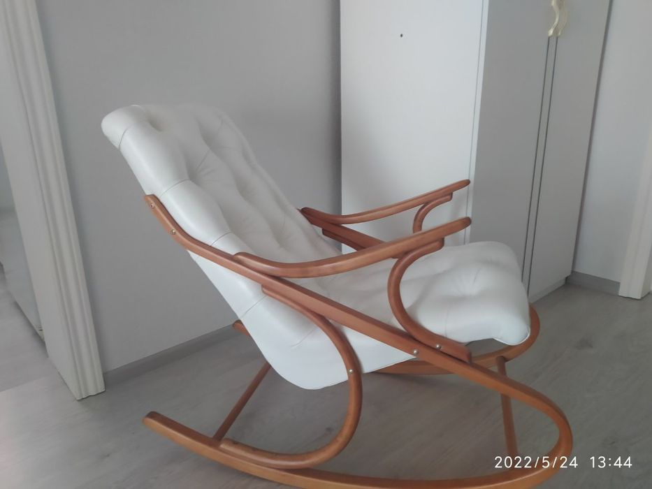 Продаётся кресло качалка. Качественное