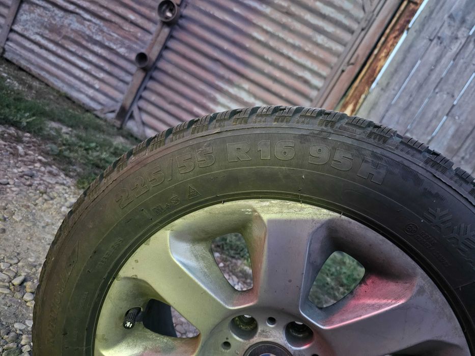 Jante originale BMW E60 cu cauciucuri de iarna aproape noi