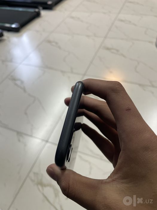 Iphone 11 sotiladi