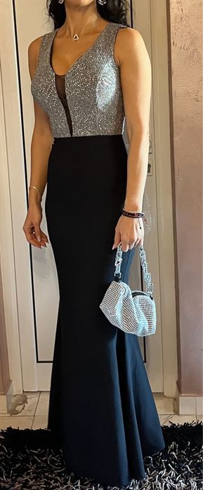 Официялна рокля