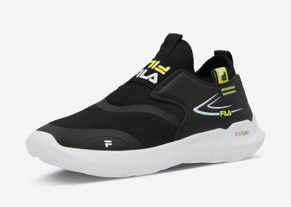 Новые фирменные кроссовки Fila 39р.