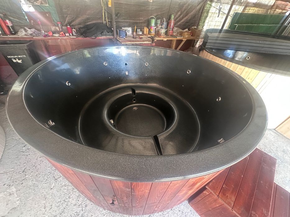 Ciubăr din fibră de sticlă cu hidromasaj/aeromasaj – produs în România