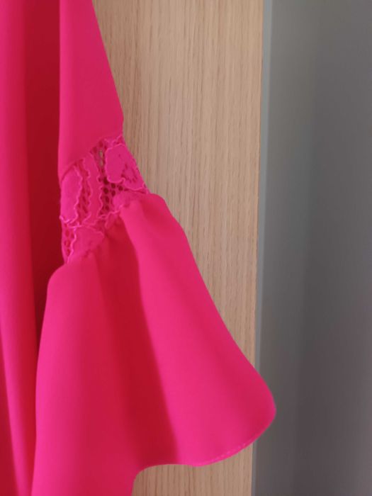 Rochie fucsia Brisé elegantă cu broderie ,