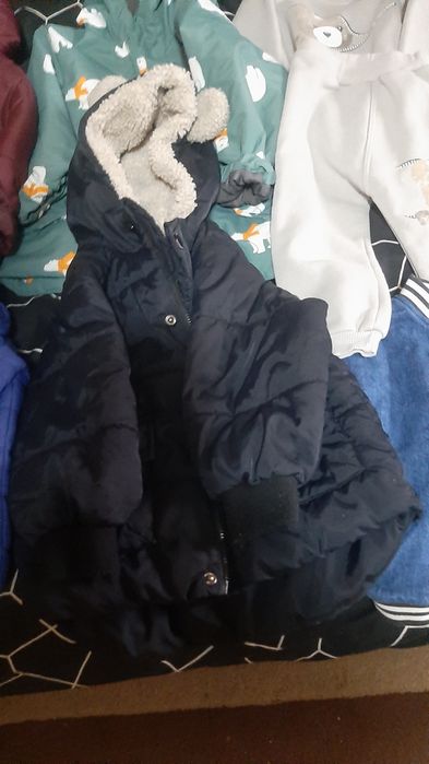 4 бр детски якета и един детски комплект плюс яке