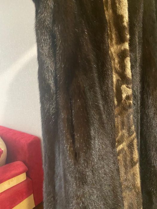 Продам норковую шубу