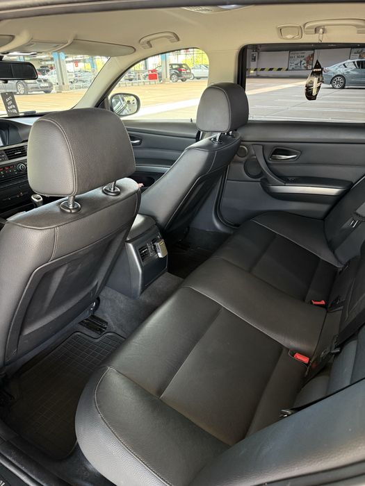 BMW 320d e91 / 184 hp / xDrive / piele / bi-xenon / Carplay