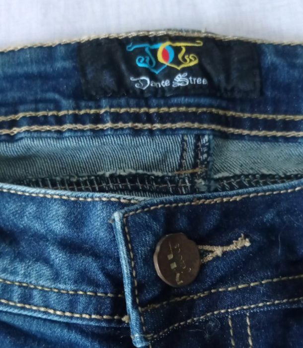 Джинсы 2 пары,модели разные