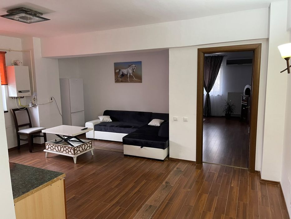 Ramnicu Valcea- Închiriez  apartament ultra central parter