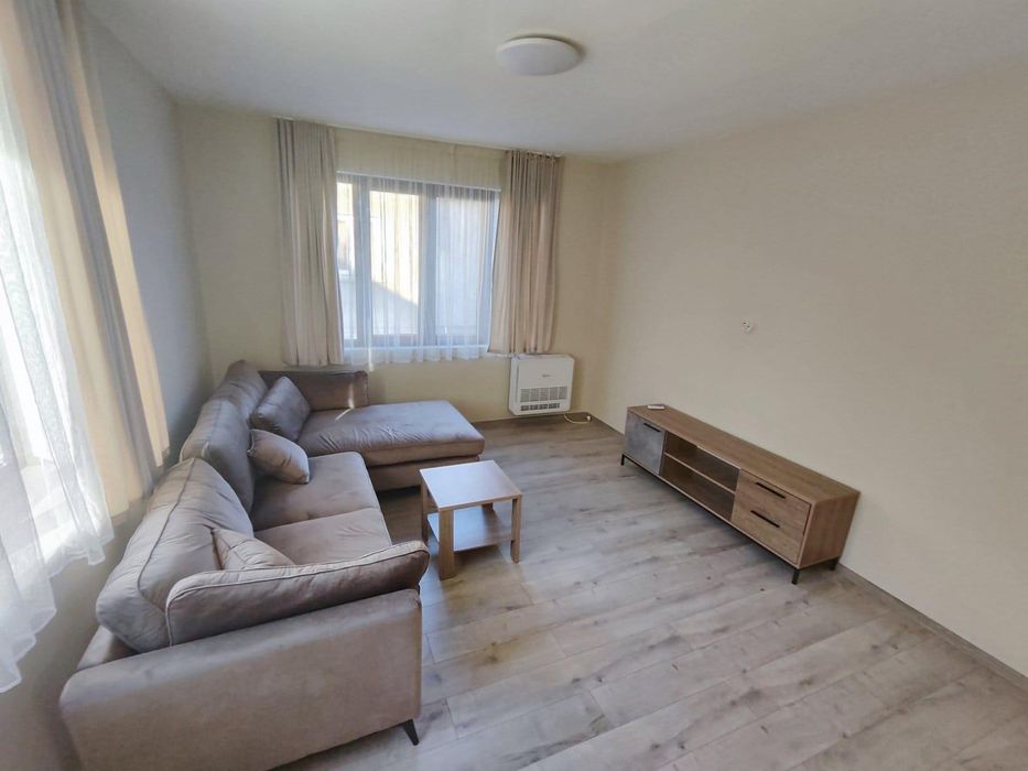 Дава се под наем Етаж от къща в Пловдив, Център - 110 кв.м за 900 € - Снимка #4