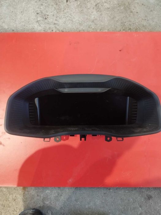 километраж Skoda Karoq 2025г код на двигател DXDA 1.5tsi 150k 1800км