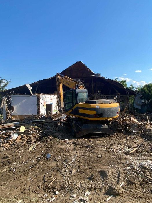 SERVICII demolari, sapaturi, terasamente si INCHIRIERE UTILAJE