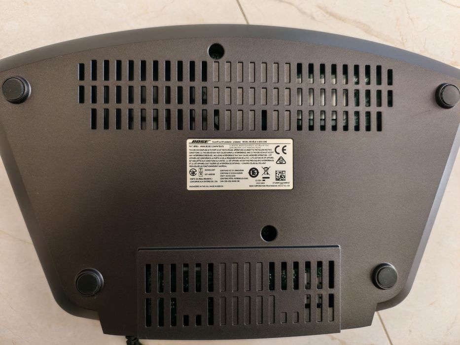 Bose WAVE music system IV 4 + pedestal