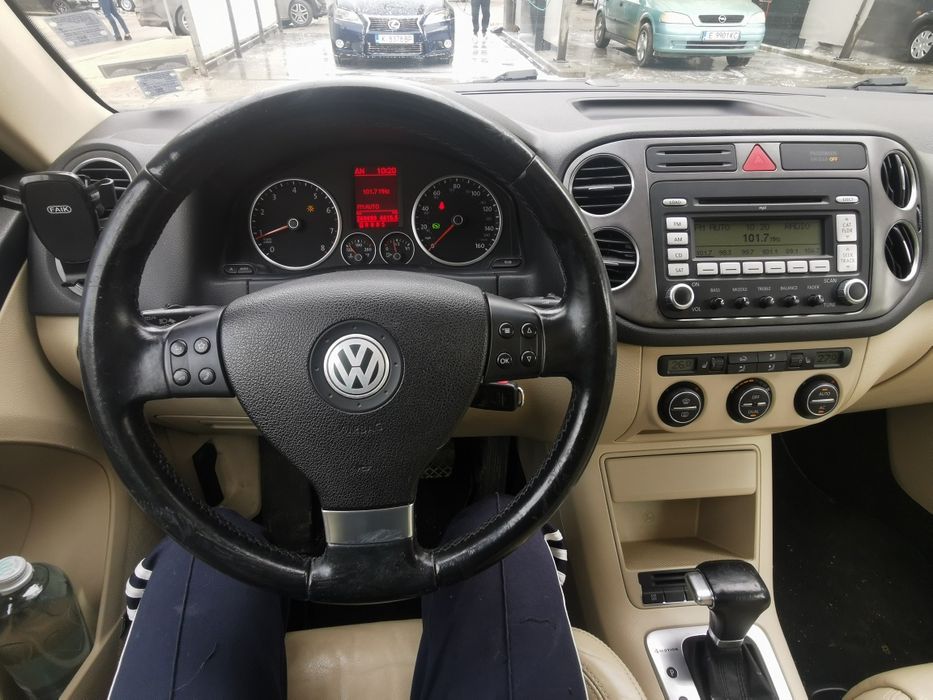 VW Tiguan 2.0T 4 motion
