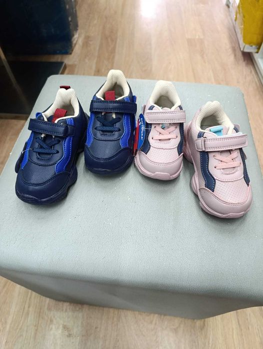 Кроссовки детские