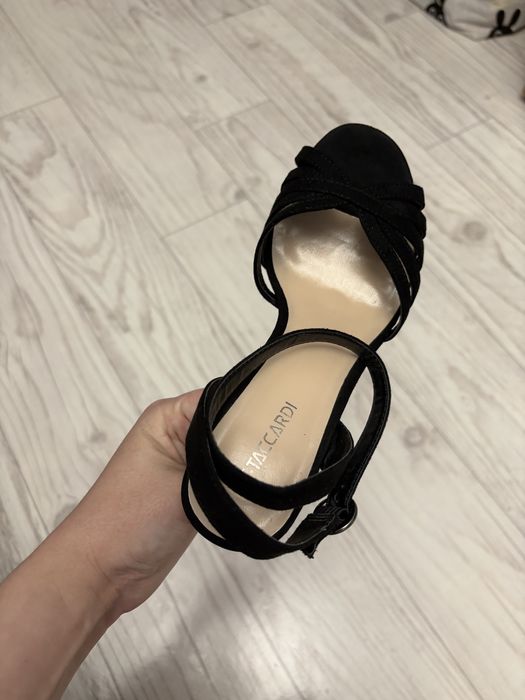 Продам туфли 36 рр. 2000 тг