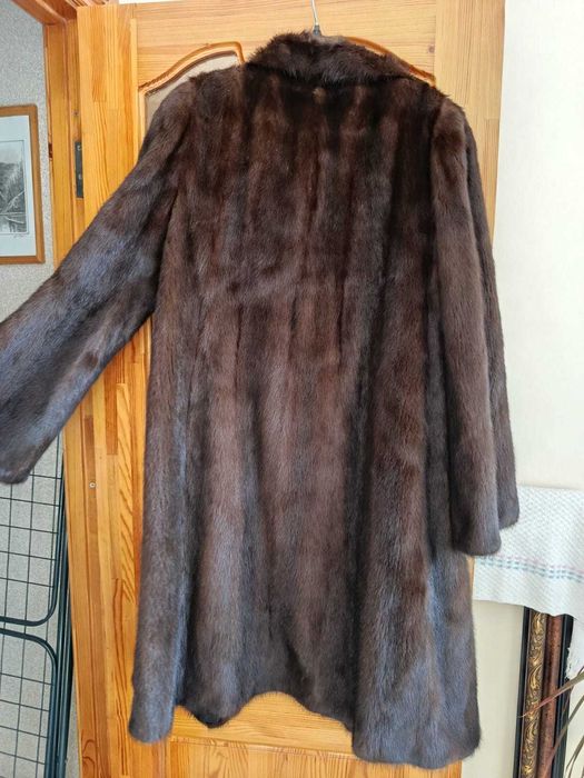 Продам норковую шубу