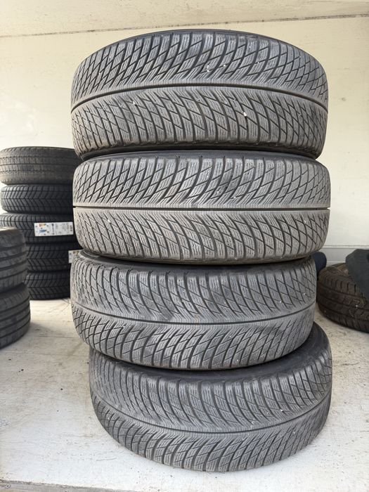 235 55 R19 Michelin Pilot Alpin 5 SUV