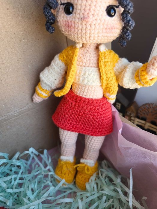 Păpușă croșetată manual, jucărie handmade