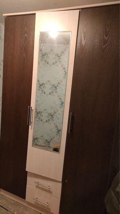 Продам шкаф в хорошем состоянии